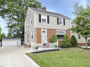 1356 Gordon Rd, Lyndhurst, OH 44124