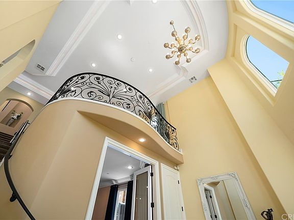 3rd image of 4610 Bedel St
