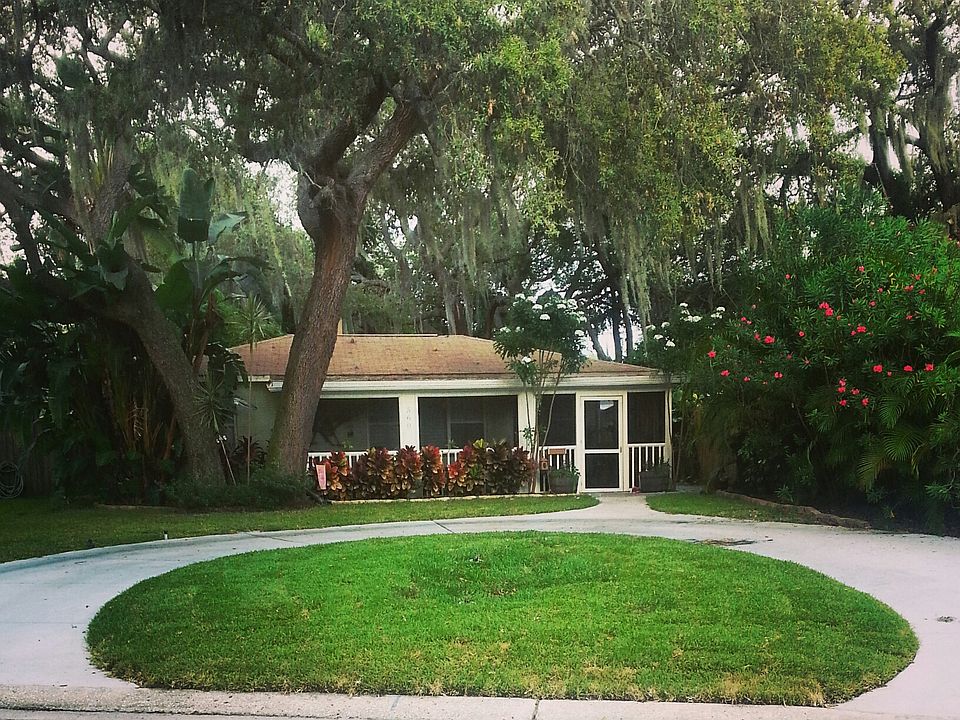 1st image of 560 La Plaza Ave S