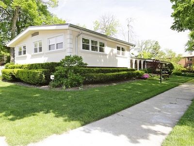 5600 N Francisco Ave, Chicago, IL, 60659
