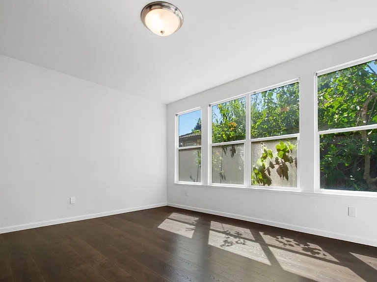 991 Zephyr Ln — Photo 14