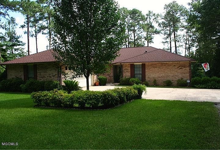 1st image of 16412 Lake Dr