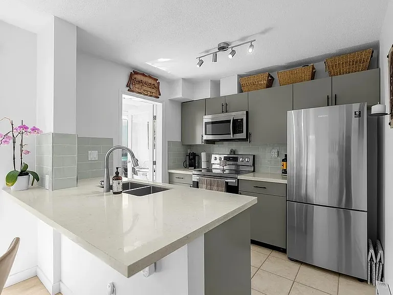 939 Homer St #2604 — Photo 2