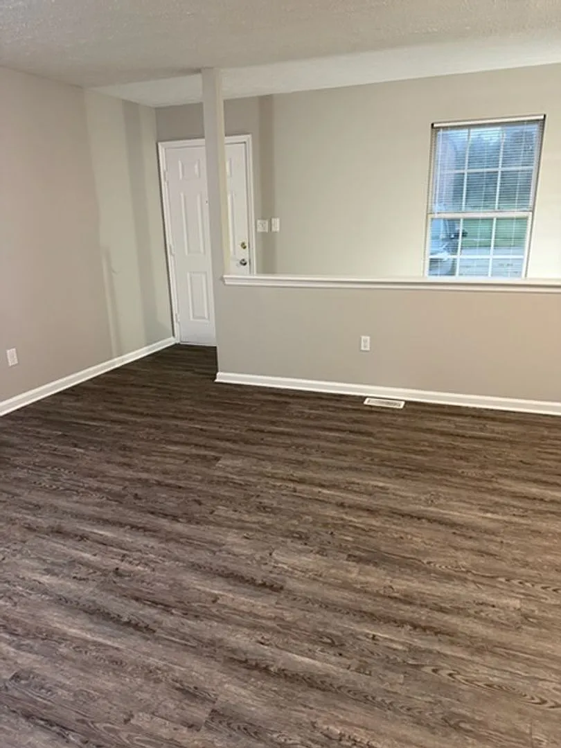 418 Jason Drive — Photo 2