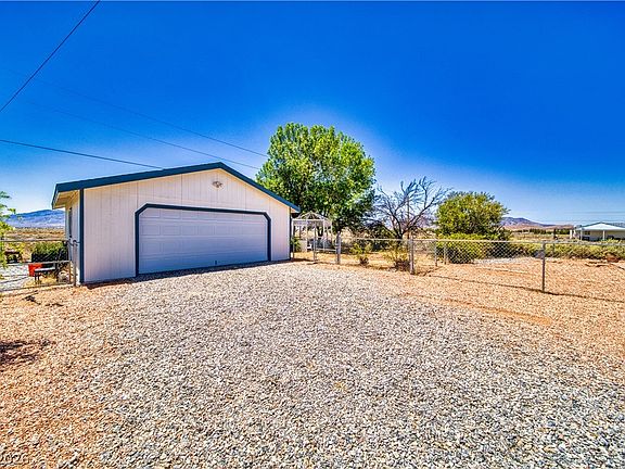 3rd image of 2931 Rio Rancho Dr #4