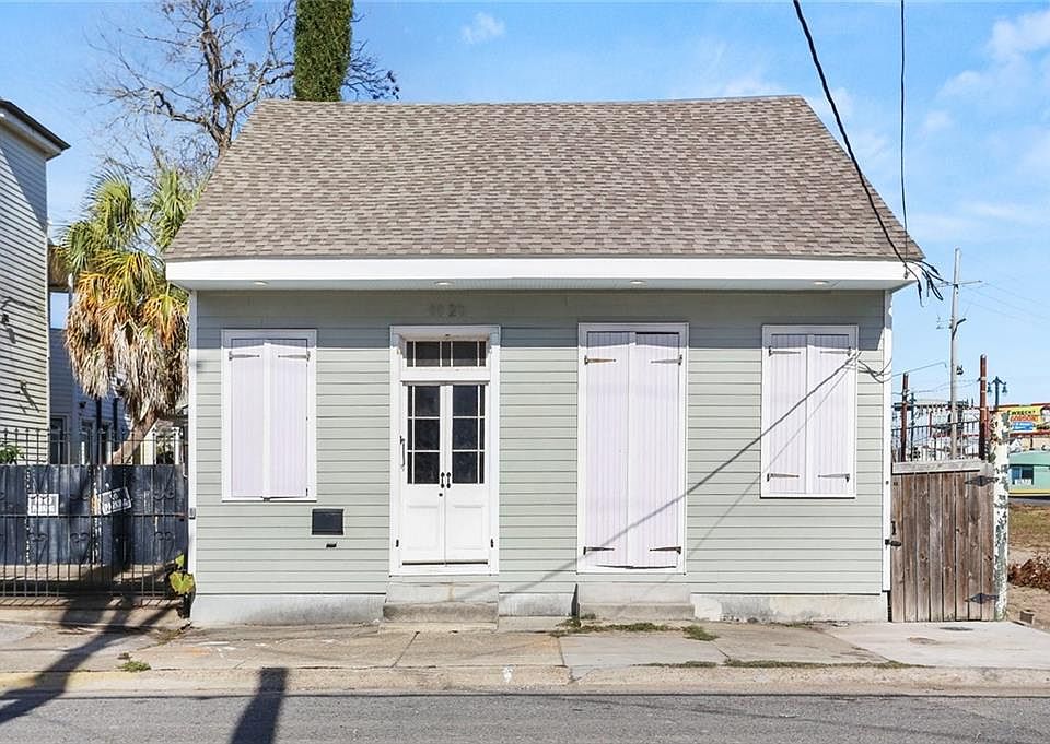 1st image of 1121 Kerlerec St