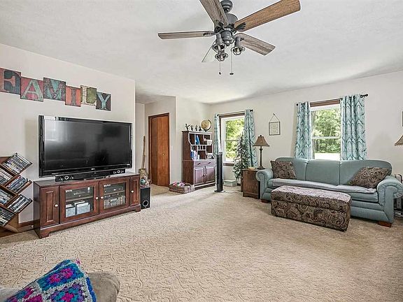 5th image of 1055 Minkin Dr
