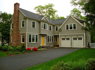 39 Crown Ridge Rd, Wellesley, MA 02482