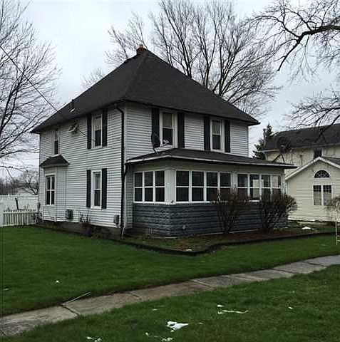 1st image of 223 N Walnut St