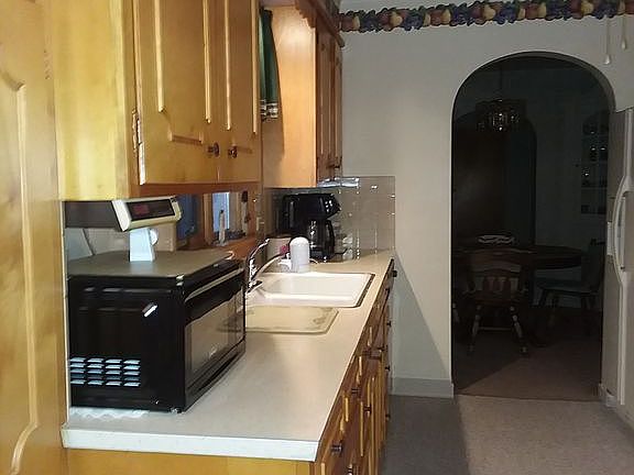 5th image of 15 E Maxwell Dr