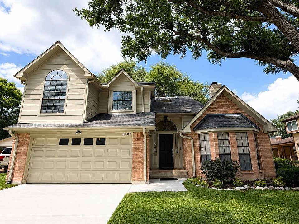 1st image of 3207 Lee Circle Dr