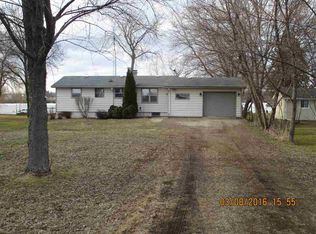 W11098 Glen Dr, Beaver Dam, WI 53916