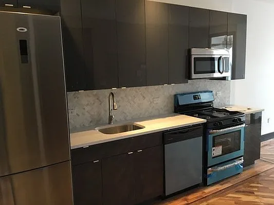 Rented by Evergreen Apartments BK | media 1