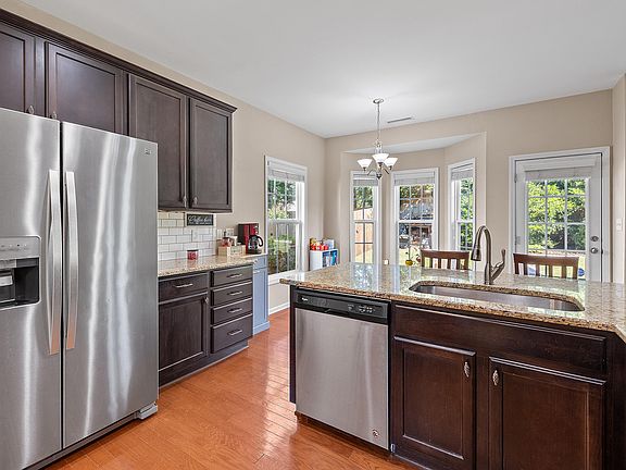 4th image of 209 Arctic Ridge Way