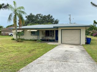 1000 Coolidge Ave, Lehigh Acres, FL 33936