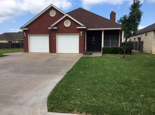 134 Dove Ln, Meadowlakes, TX 78654