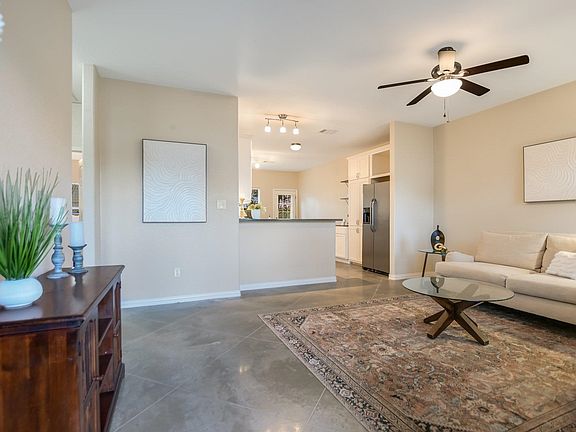 3rd image of 403 Elm Drive