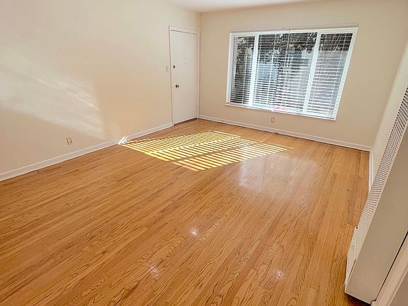 3rd image of 1417 N Harper Ave APT 3