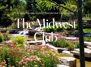 1751 Midwest Club Pkwy, Oak Brook, IL 60523