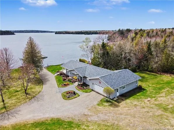 49 Farrell Ln, North Lake, NB E6H 2E3