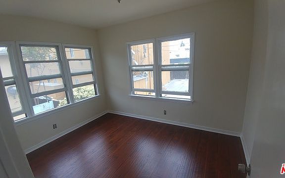 4th image of 4106 Rosewood Ave Unit 4112