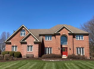 36W688 W Ridgewood Ln, St Charles, IL 60175