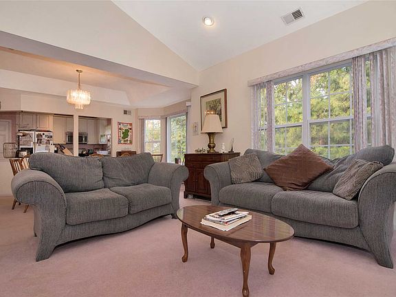 2nd image of 495 Woodscreek Ct #495