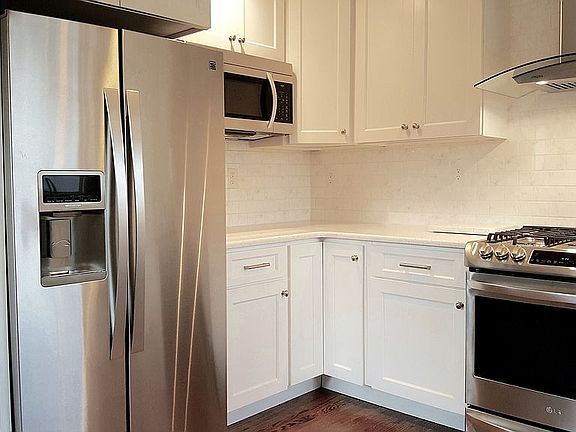 Left Side, "Baking" Corner