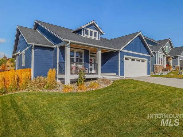 2212 E 3rd St, Moscow, ID 83843