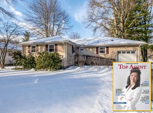 82 Northbrook Dr, West Hartford, CT 06117