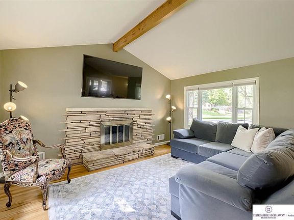 4th image of 3341 S 106th St