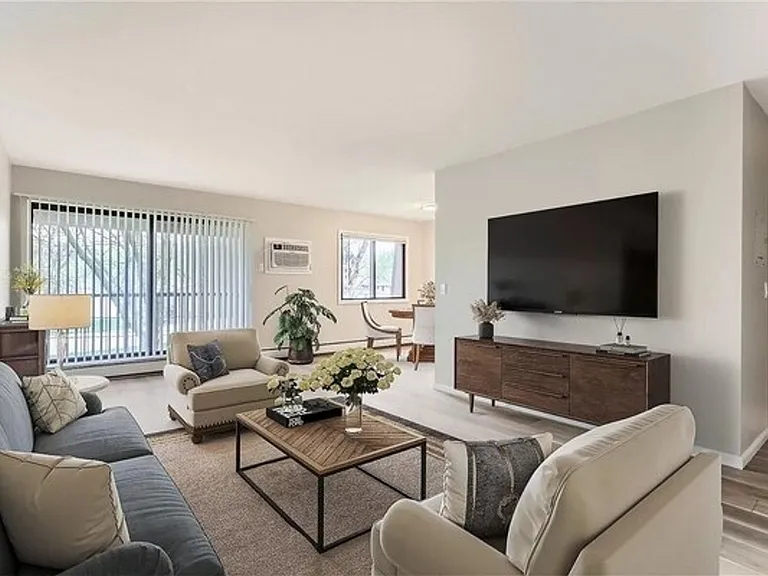 Northwood Apartments — Photo 10