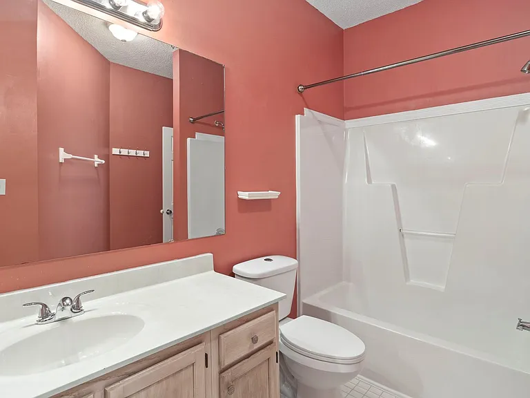 328 Glencoe Dr — Photo 17