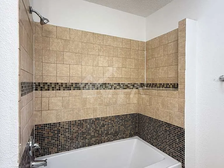 3230 Bear Springs Dr — Photo 23