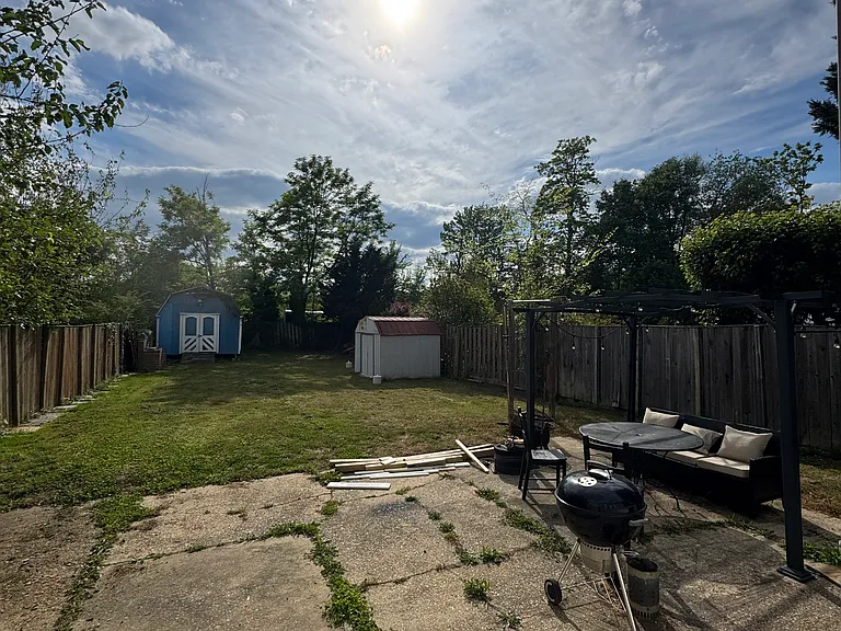 8526 Engleside St — Photo 20