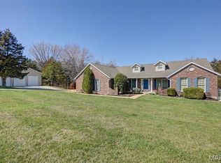 2489 Stonegate Dr, Festus, MO 63028