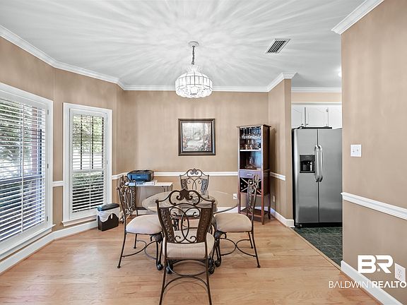 4th image of 30400 Green Ct