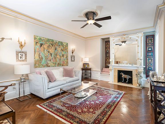 2nd image of 171 W 71st St #2C
