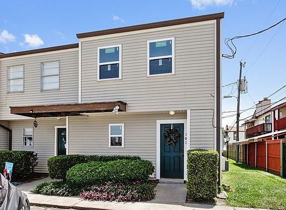 2nd image of 1020 Saint Julien Dr APT 101