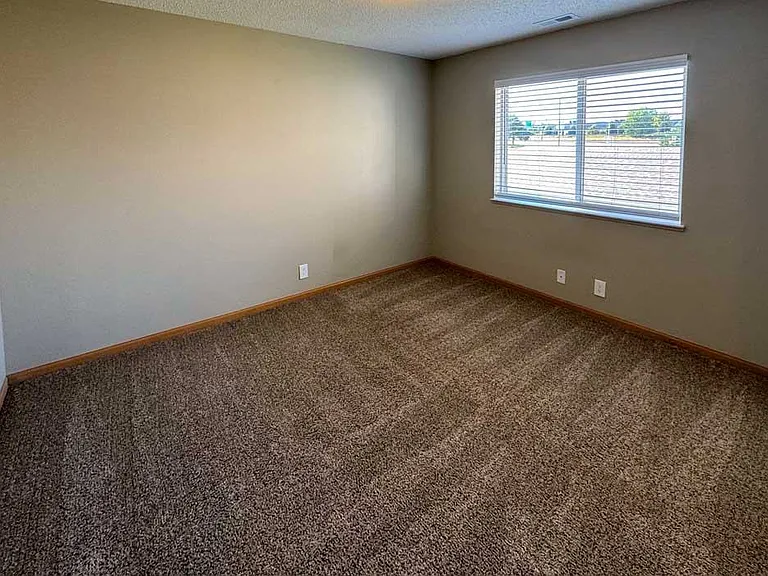 Highland View Apartments — Photo 97