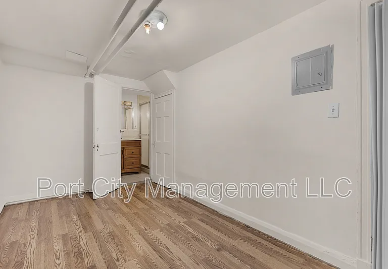 931 Saint Paul St — Photo 9