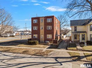 906 S 8th St, Springfield, IL 62703