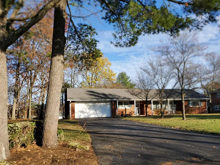 1650 Traveller Rd — Photo 2