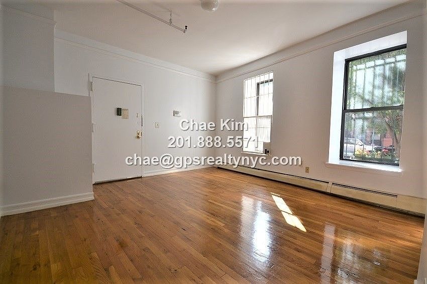 1st image of 30 Bradhurst Ave #1
