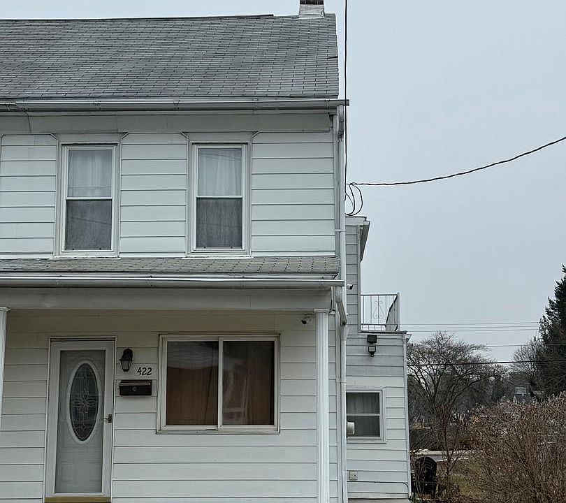 1st image of 422 S 6th St