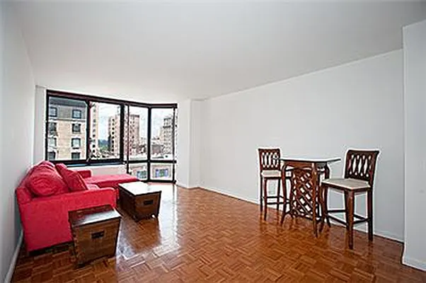 Sold by R New York | media 11