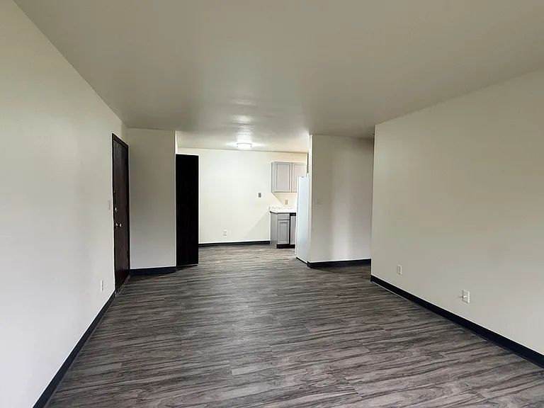 187 S National Ave #10 — Photo 22