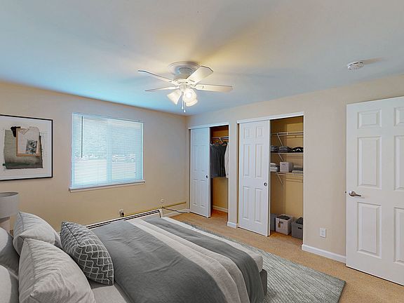 3rd image of 70 Hedgerow Dr #217