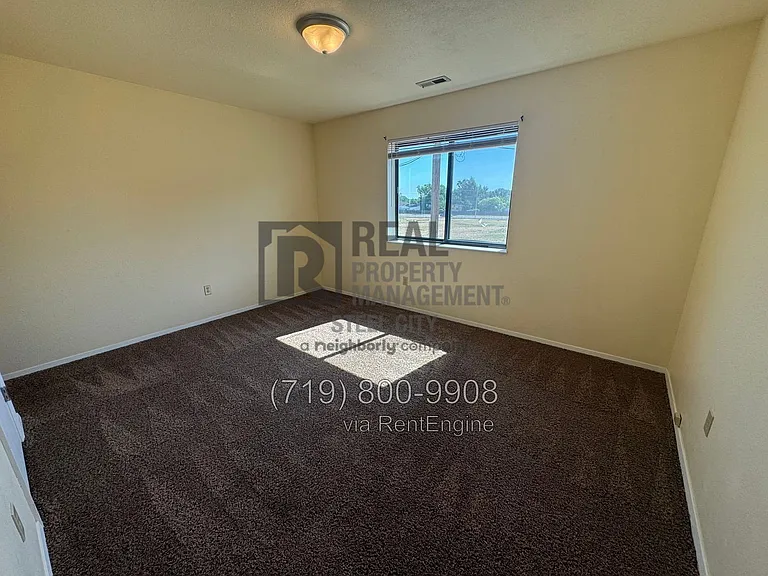 2116 Norman Ln #B — Photo 13