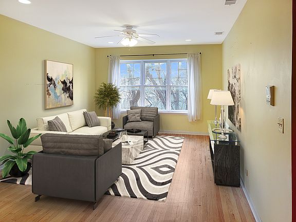 2nd image of 1910 W Chase Ave #304
